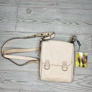 Nwt Italian leather gianni conti cream cross body bag purse with metal hardware